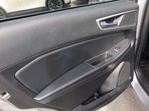 Used 2024 Ford Edge SEL AWD/4WD image 9