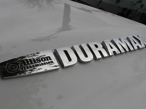 Used 2016 Chevrolet Silverado 2500 LTZ image 40