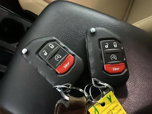 Used 2023 Jeep Wrangler Unlimited w/ Cold Weather Group AWD/4WD image 21
