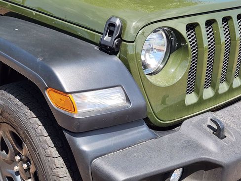 Used 2021 Jeep Wrangler Sport AWD/4WD image 29
