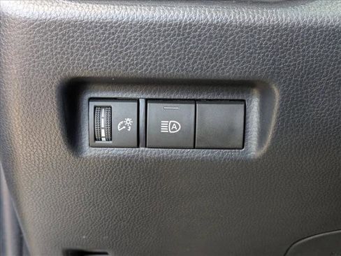 Used 2023 Toyota RAV4 AWD Hybrid image 14