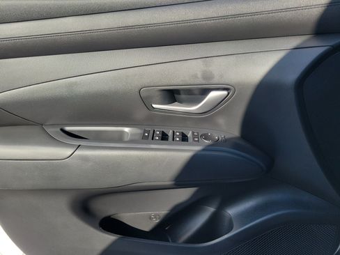 Certified 2025 Hyundai Tucson SE FWD image 20