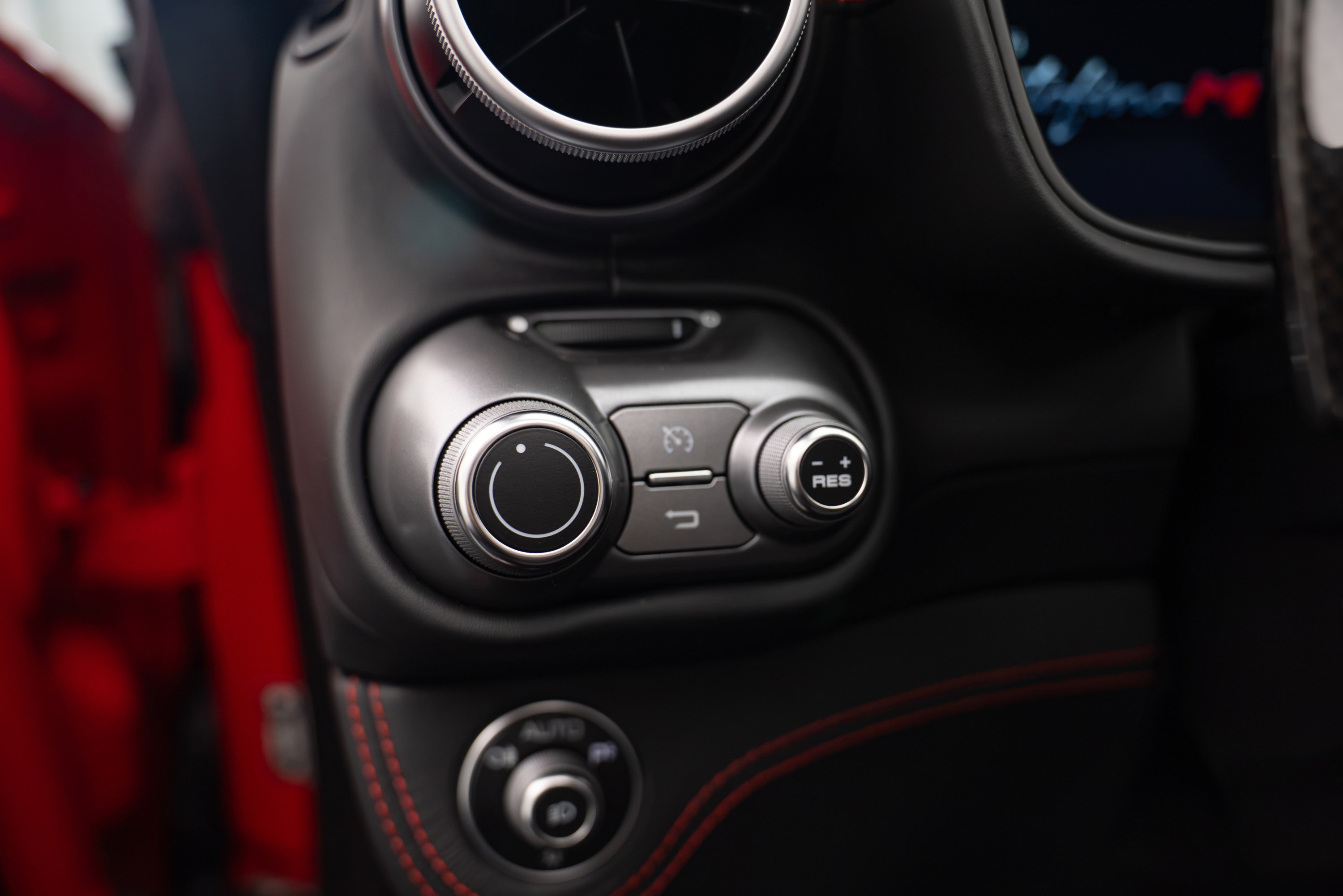 Used 2023 Ferrari Portofino M RWD image 14