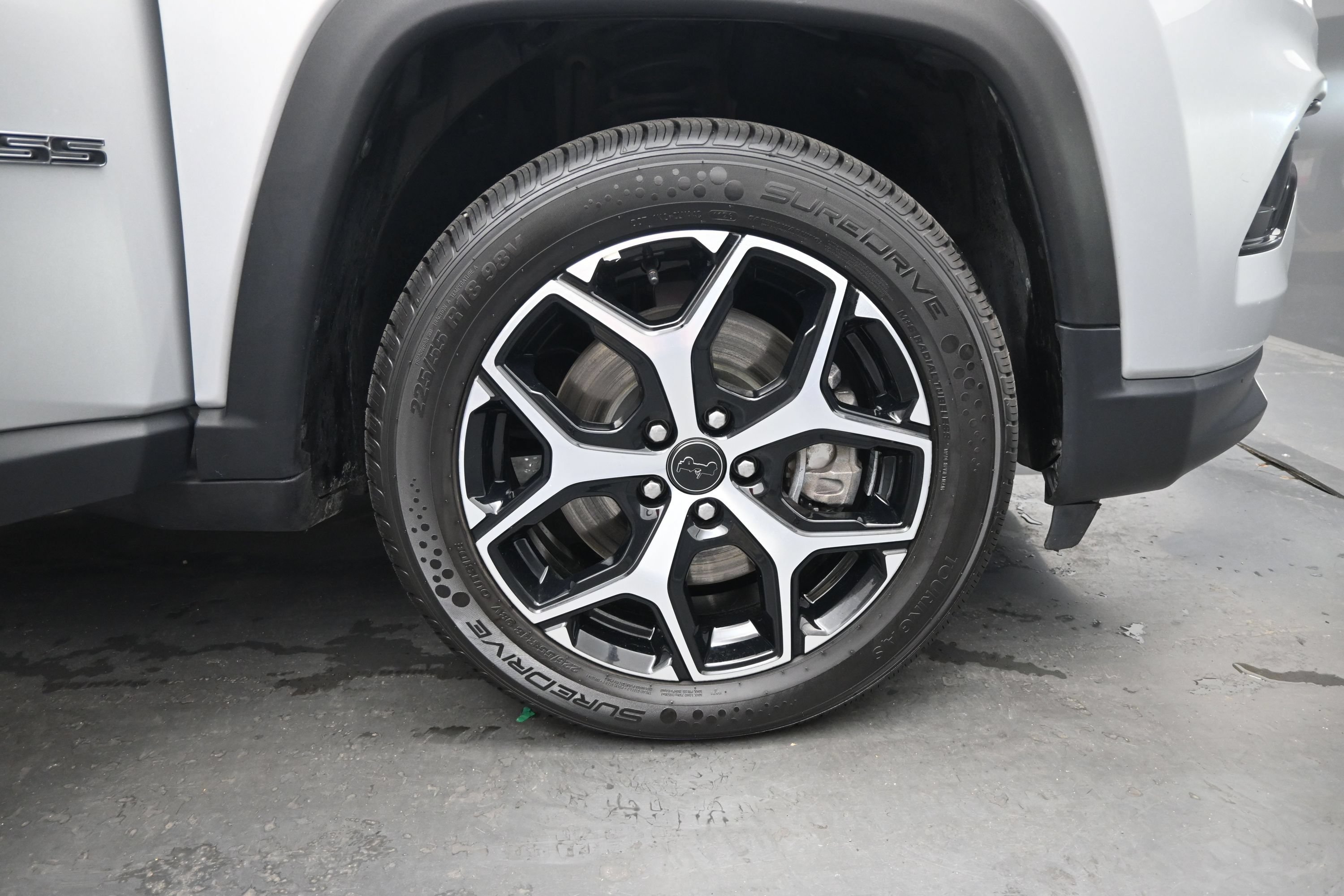 Used 2025 Jeep Compass Limited AWD/4WD image 22