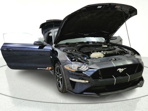 Used 2021 Ford Mustang GT RWD image 9