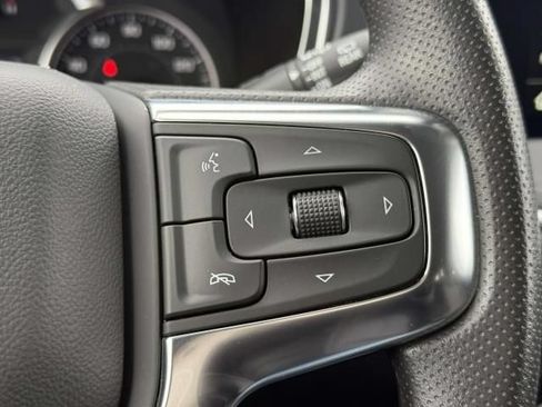 Used 2025 Chevrolet Blazer LT AWD/4WD image 21