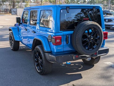 Used 2024 Jeep Wrangler Unlimited Sahara image 5