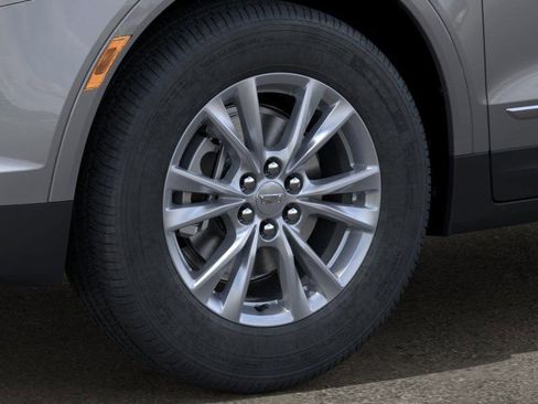 New 2025 Cadillac XT5 Luxury w/ LPO, Floor Liner Package image 9