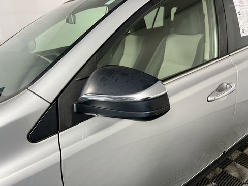 Used 2014 Toyota RAV4 LE image 13