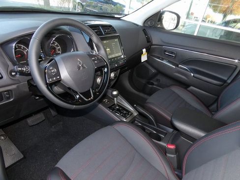 New 2025 Mitsubishi Outlander Sport SE image 12