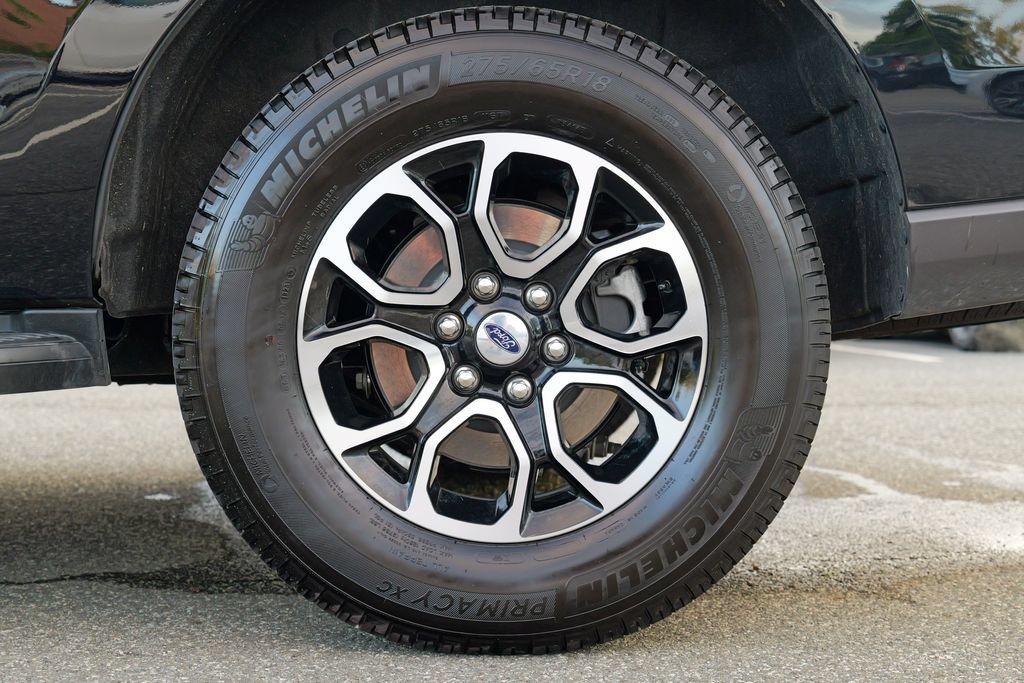 Used 2023 Ford Expedition XLT AWD/4WD image 12