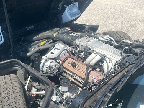 Used 1989 Chevrolet Corvette Convertible RWD image 11
