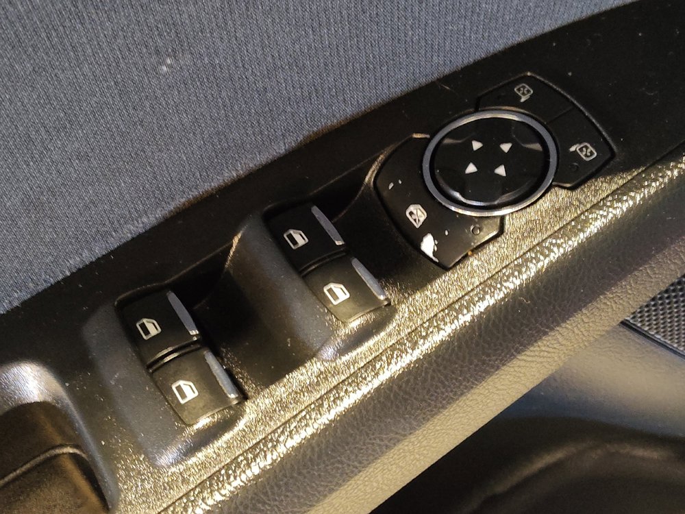 Used 2019 Ford Fusion SE FWD image 27