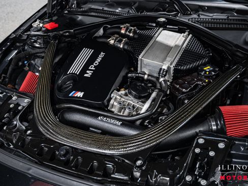 Used 2016 BMW M4 Convertible image 35