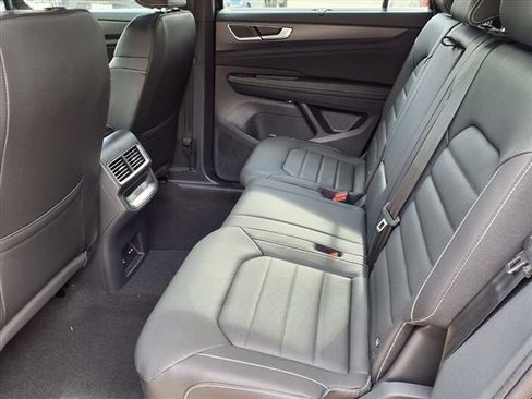 New 2026 Volkswagen Atlas Cross Sport SEL R-Line AWD/4WD image 9
