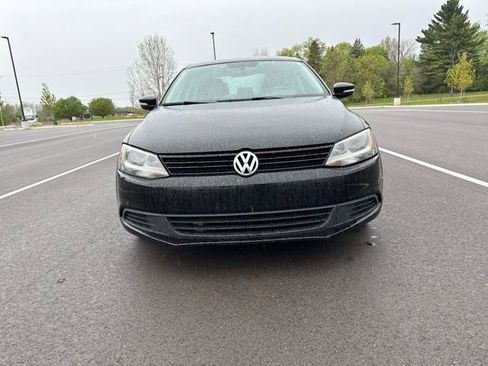 Used 2012 Volkswagen Jetta SE FWD image 2