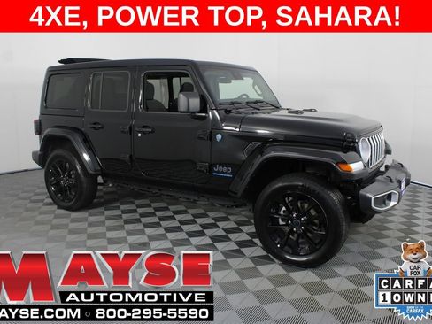 Used 2025 Jeep Wrangler Unlimited Sahara w/ Safety Group AWD/4WD image 1