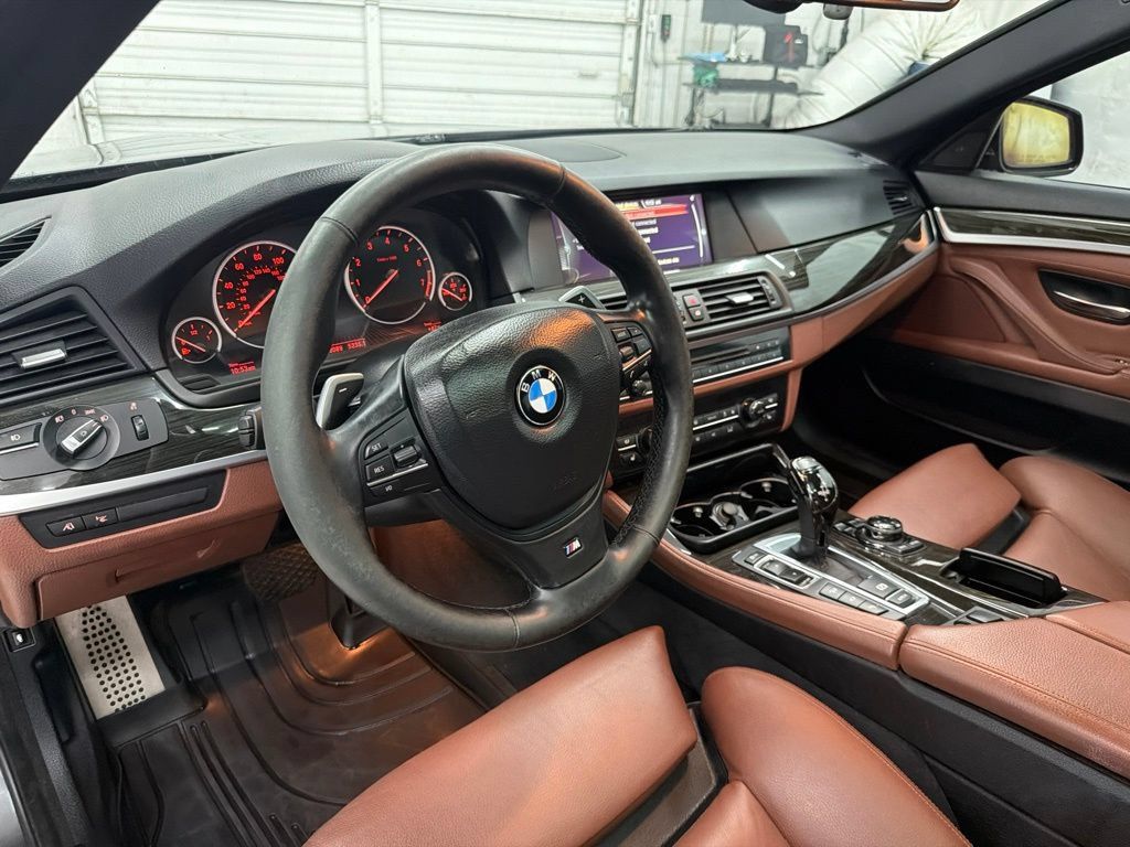 Used 2013 BMW 550i xDrive Sedan AWD/4WD image 14