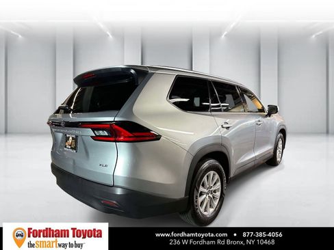 Certified 2025 Toyota Grand Highlander AWD image 4