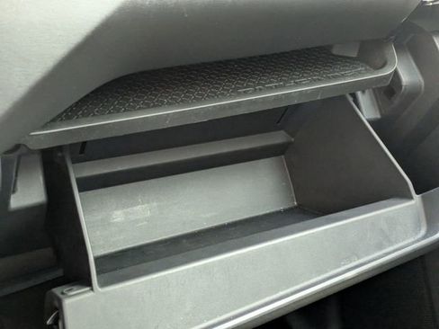 Used 2022 Nissan Pathfinder SV FWD image 21