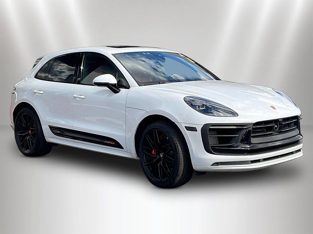 Used 2023 Porsche Macan GTS AWD/4WD image 3