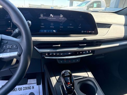 Used 2025 Cadillac XT4 Premium Luxury w/ Cold Weather Package image 20