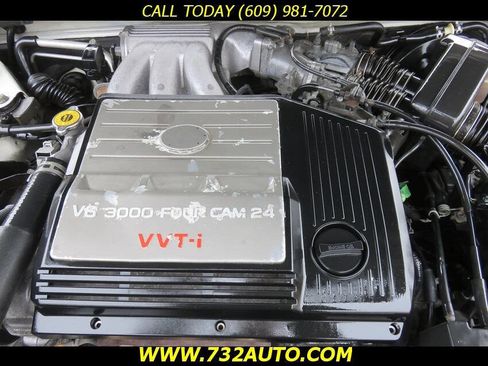 Used 2000 Toyota Avalon XL image 17