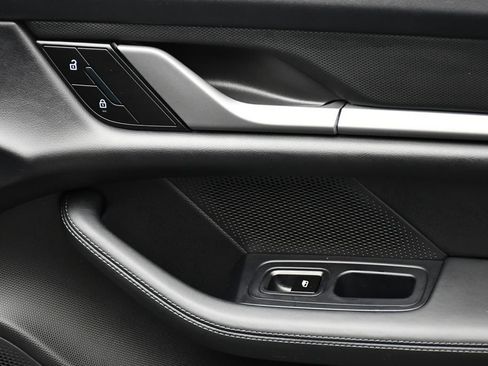 Certified 2025 Porsche Taycan AWD/4WD image 44
