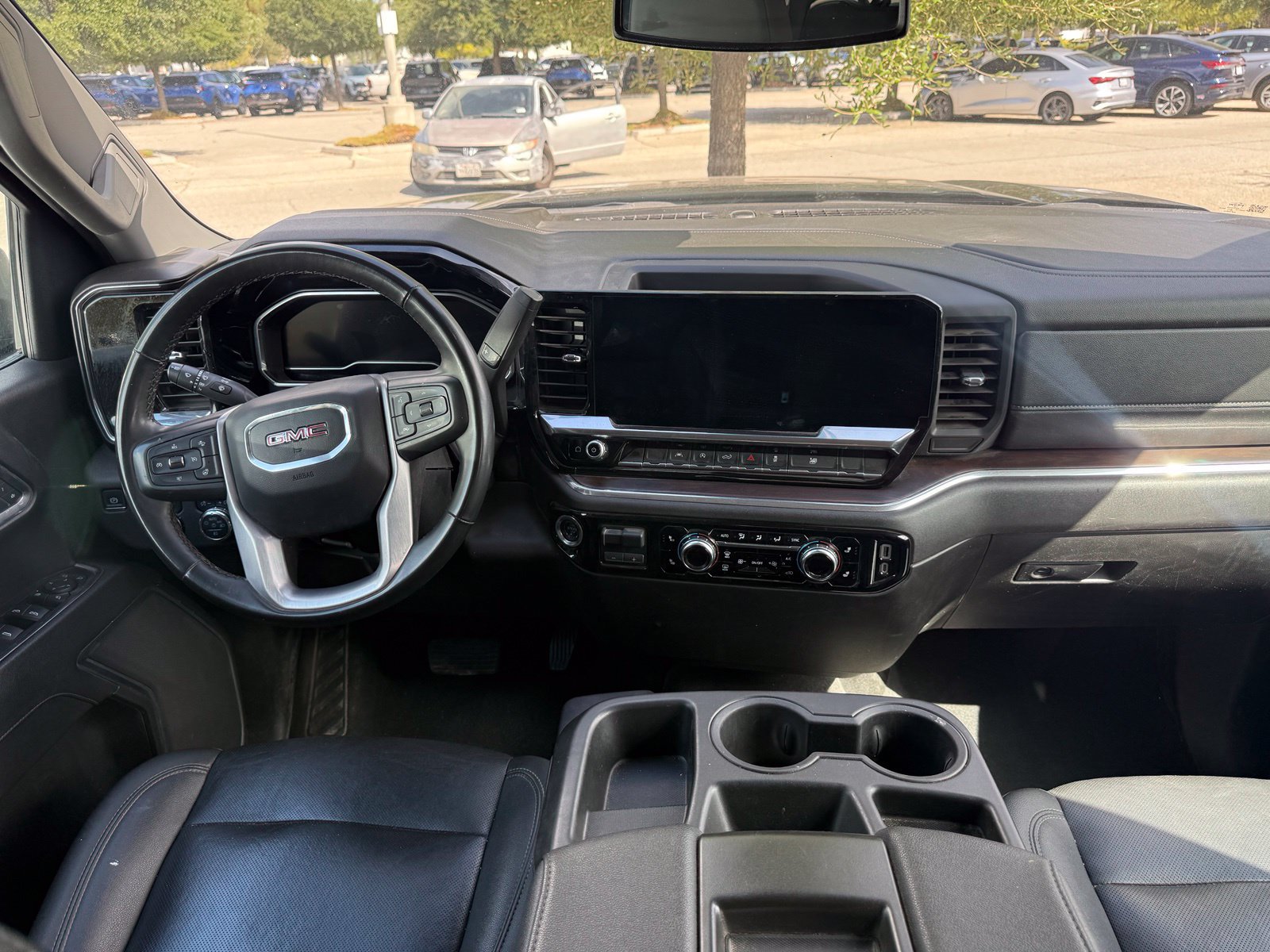 Used 2025 GMC Sierra 1500 SLT AWD/4WD image 3