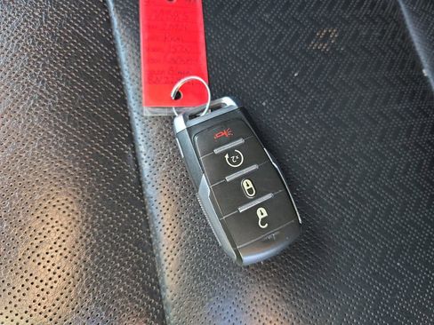 Used 2024 RAM 1500 Laramie image 40