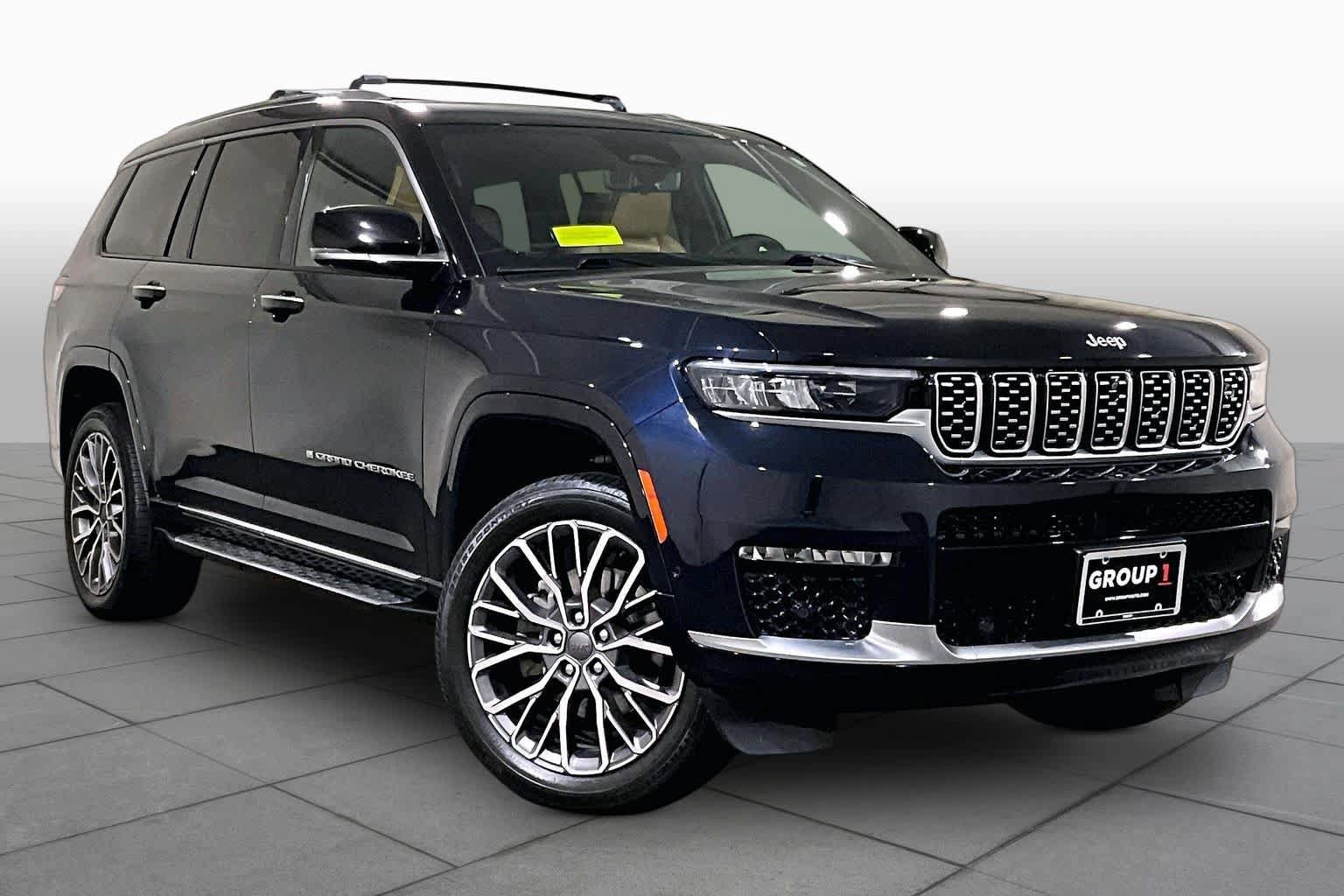 Used 2023 Jeep Grand Cherokee L Summit AWD/4WD image 2