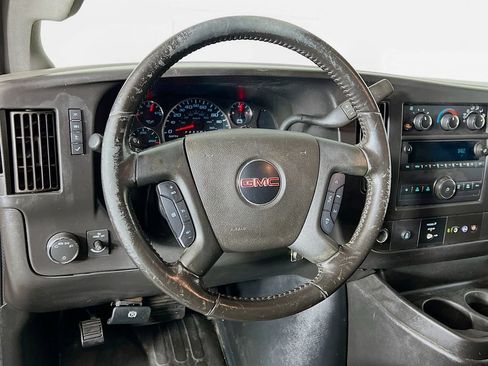 Used 2022 GMC Savana 3500 Extended w/ Driver Convenience Package RWD image 11