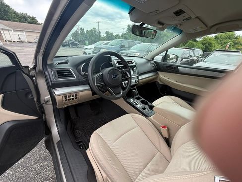 Used 2019 Subaru Outback 2.5i AWD/4WD image 10
