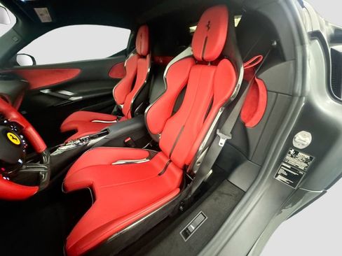 Used 2022 Ferrari SF90 Stradale AWD/4WD image 22