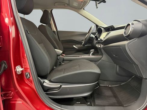 Used 2023 Nissan Kicks SV image 12