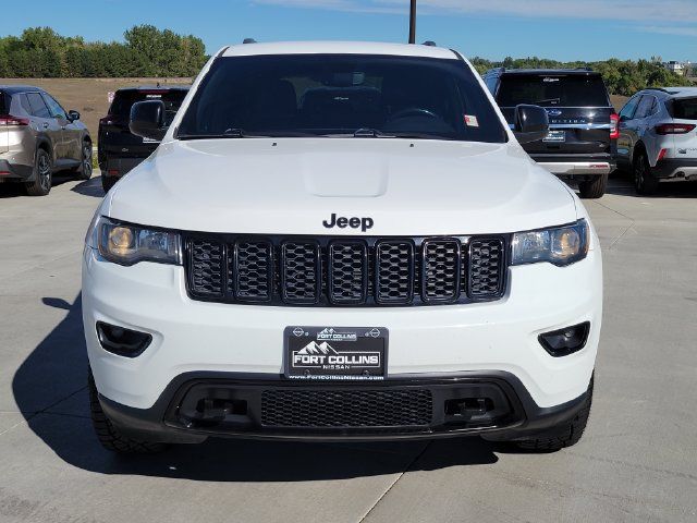 Used 2018 Jeep Grand Cherokee Laredo AWD/4WD image 5