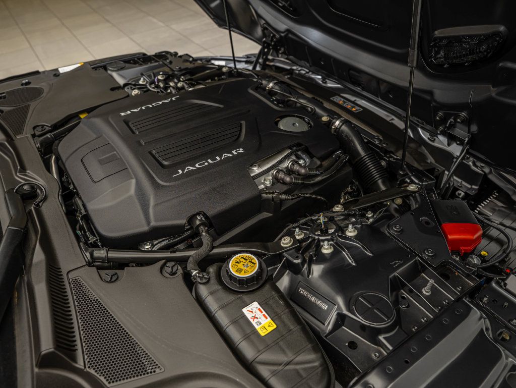 Used 2024 Jaguar F-TYPE R AWD/4WD image 50