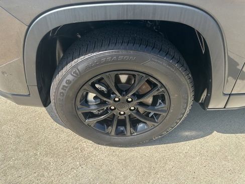 Used 2023 Jeep Cherokee Altitude Lux image 4