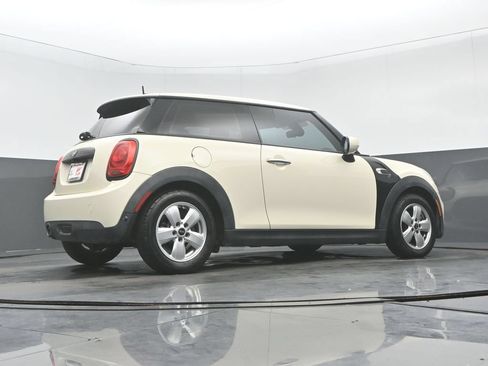 Used 2020 MINI Cooper 2-Door Hardtop FWD image 29