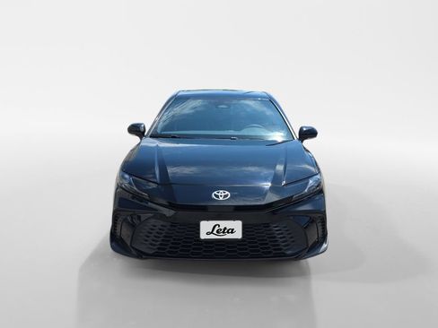 Used 2025 Toyota Camry SE FWD image 8