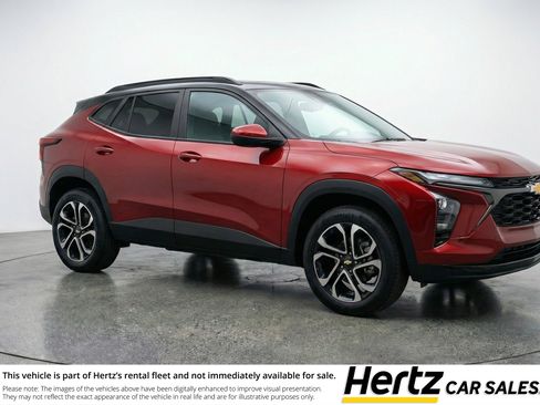 Used 2025 Chevrolet TrailBlazer LT image 1