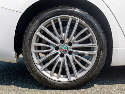 Used 2017 Alfa Romeo Giulia Ti w/ TI Lusso Package image 14