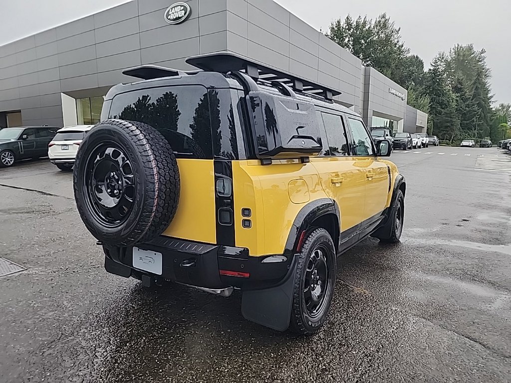 New 2026 Land Rover Defender 110 Trophy Edition AWD/4WD image 5