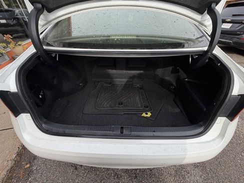 Used 2013 Lexus ES 300h image 26