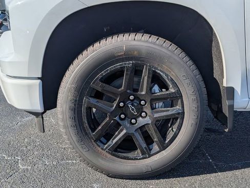 New 2026 Chevrolet Silverado 1500 Custom w/ Rally Edition RWD image 9