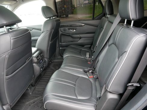 Used 2025 Honda Pilot Elite image 18