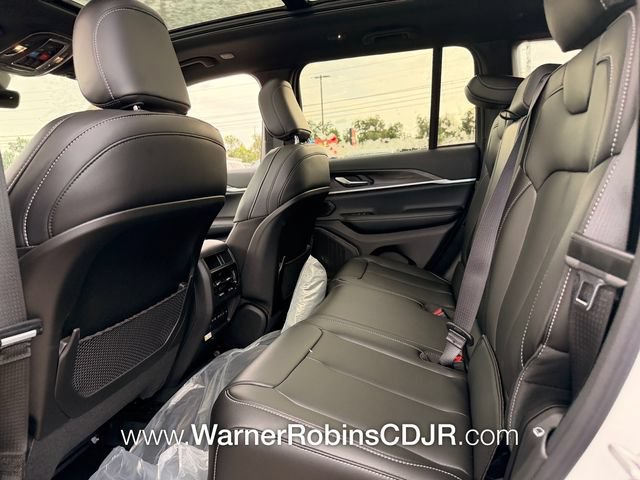 New 2026 Jeep Grand Cherokee Limited w/ Limited Altitude Package RWD image 6