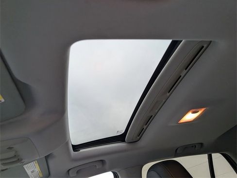 Used 2017 Chevrolet Trax Premier w/ Driver Confidence II Package image 17