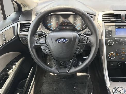 Used 2020 Ford Fusion S FWD image 10