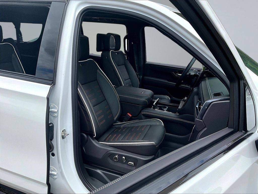 New 2026 GMC Yukon XL AT4 Ultimate w/ LPO, Floor Liner Package AWD/4WD image 11